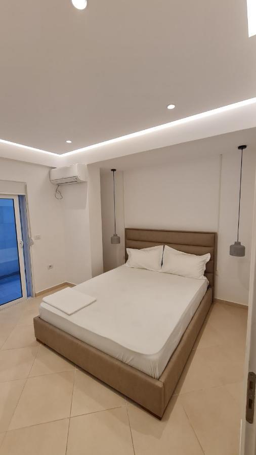 Sea And City View Apartment Sarande Ngoại thất bức ảnh