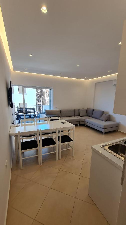 Sea And City View Apartment Sarande Ngoại thất bức ảnh