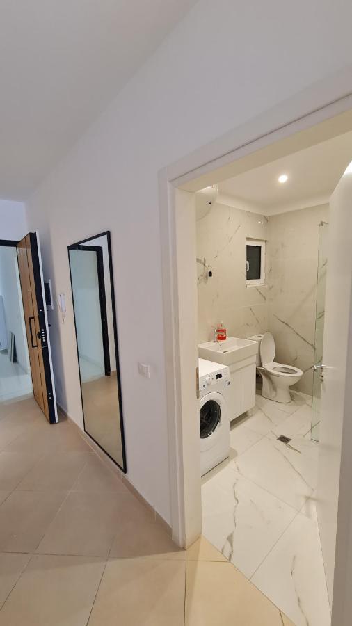 Sea And City View Apartment Sarande Ngoại thất bức ảnh